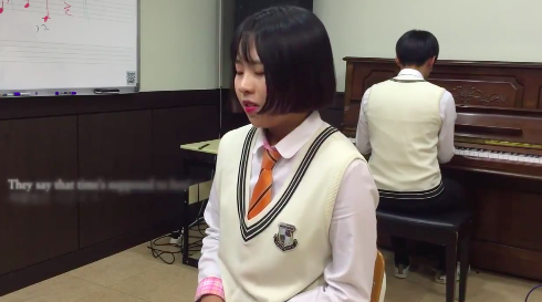 This Korean Student sings Hello by Adele and it is amazing